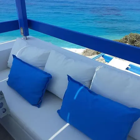 Blue And White Studios & Apartments Lefkos  Exteriér fotografie
