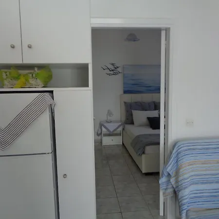 Blue And White Studios & Apartments Lefkos  Exteriér fotografie