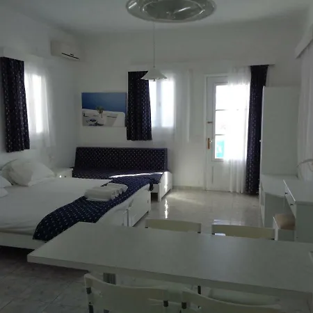 Blue And White Studios & Apartments Lefkos  Exteriér fotografie