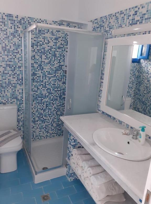 Apartment Blue And White & Lefkos (Karpathos)