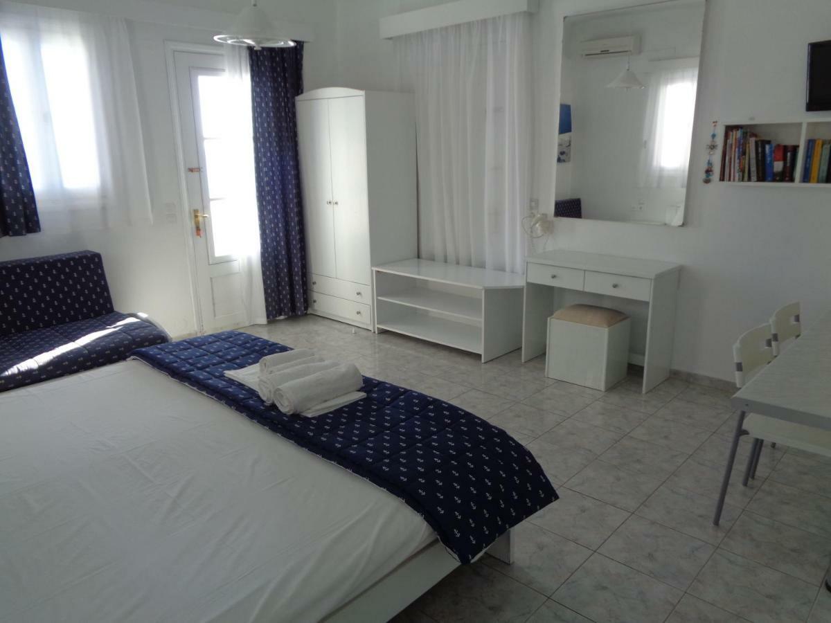 Blue And White & Apartment Lefkos (Karpathos)
