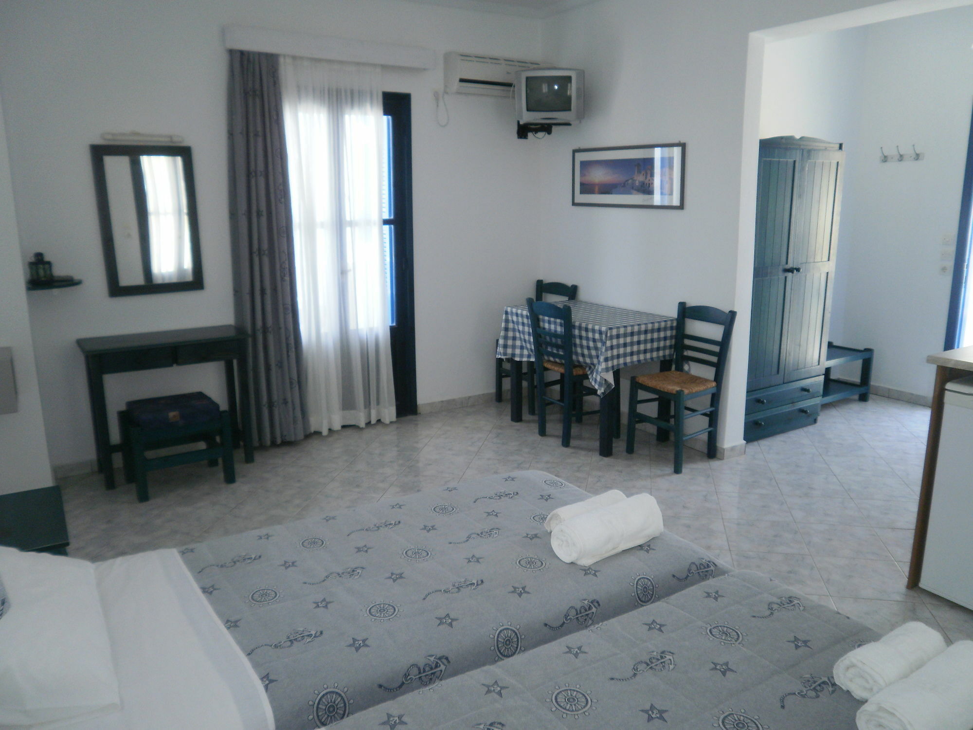 Blue And White & Appartement